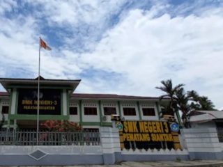 Kepala Sekolah SMKN 3 Pematang Siantar Di Duga Kuat Korupsi Uang Dana Bos