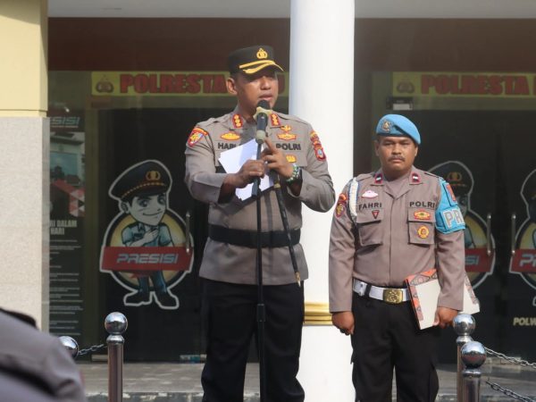 Polresta Palu Melaksanakan Upacara Pemberhentian Tidak Dengan Hormat