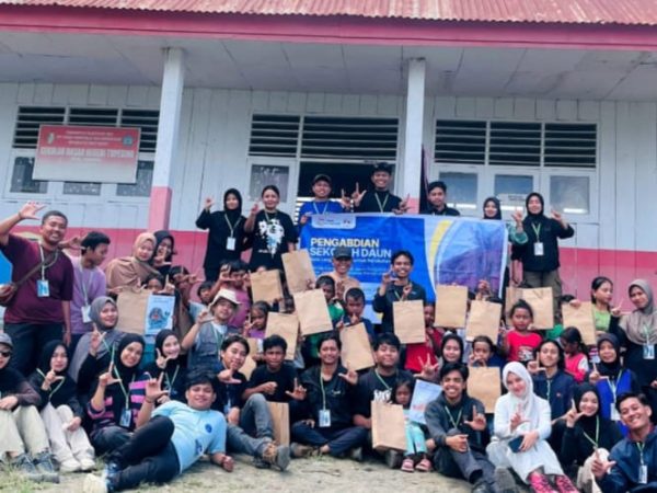 Pendidikan & Teknologi Sekolah Daun Hadir di Pedalaman Sigi, Relawan Tempuh 8 Jam Demi Literasi Anak