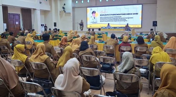 Bupati H. Erwin Burase Resmi Buka Rakor Kepegawaian : Samakan Persepsi Manajemen dan Evaluasi Penempatan ASN Menuju Tata Kelola Aparatur Profesional, Adaptif, dan Berintegritas
