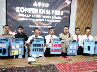 Polres Mojokerto Kota Ungkap Narkoba Temukan 330 Catride Vape Berisi Etomidate