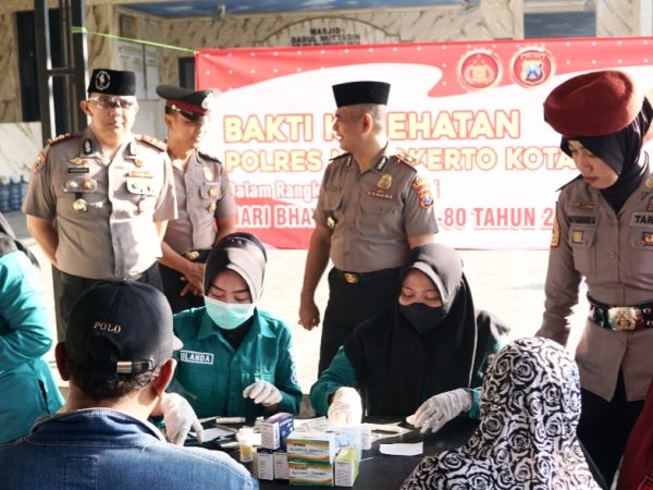 Sambut Hari Bhayangkara Ke-80, Polres Mojokerto Kota Gelar Pemeriksaan Kesehatan Gratis