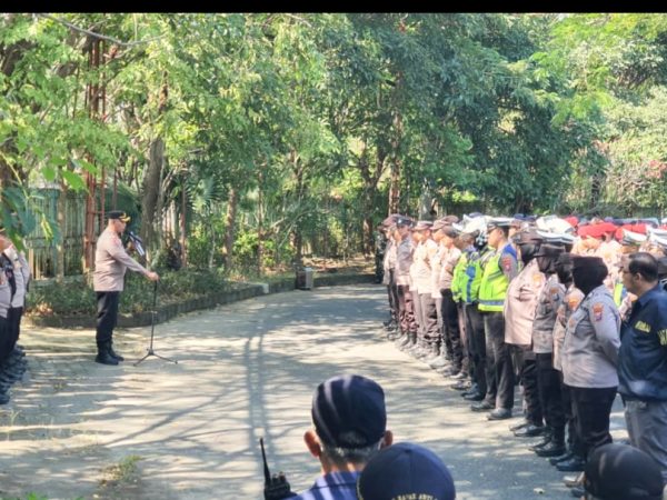 Polres Pelabuhan Tanjungperak Libatkan 696 Personel Kawal Pengesahan Warga Baru PSHT di Surabaya