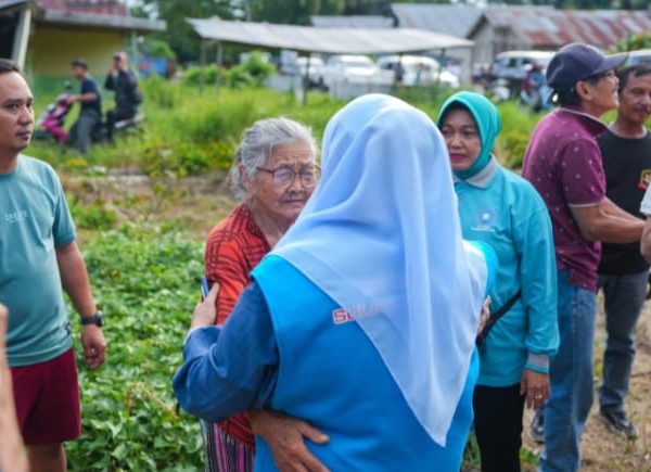 Wagub Reny Lamadjido Pastikan Penanganan Cepat, Wagub Sulteng Sambangi Korban Gempa Di Sigi Dan Palu Saat Mengunjungi Warga