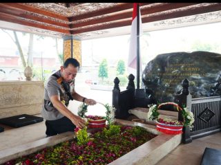 Ziarah ke Makam Soekarno, Kapolri: Menyerap Nilai Pemimpin Bangsa