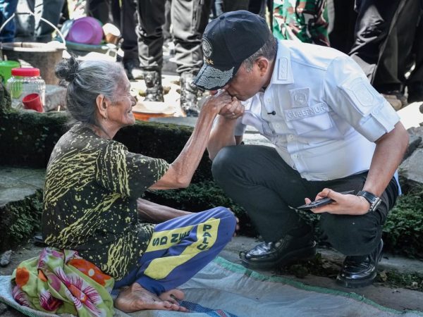 Gubernur Anwar Hafid Tinjau Langsung Korban Gempa, Pastikan Pemulihan Berjalan Cepat
