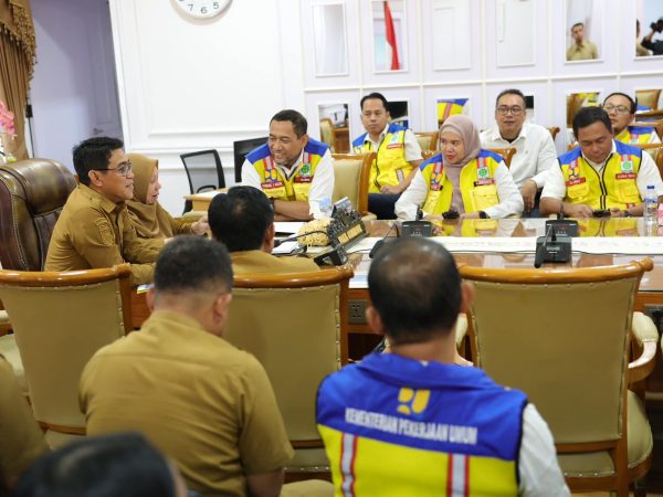 DONGKRAK EKONOMI DAERAH: Bupati Parigi Moutong Hadiri Peresmian Jalan Inpres Senilai Rp19,5 Miliar oleh Presiden Prabowo