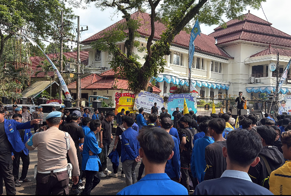 112 Tahun Kota Malang: Bertumbuh atau Bertumpuk?
