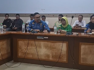 Dampingi Warga Desa Tojo, Advokat Rakyat Agus Salim Desak DPRD Touna Selesaikan Sengkarut Penarikan Sertifikat TanahTOJO UNA-UNA