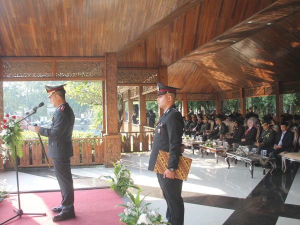 80 Tahun Mengabdi, Polri Untuk Masyarakat: Polres Purwakarta Gelar Upacara Hari Bhayangkara Ke-80 Penuh Khidmat