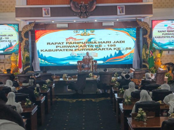 Purwakarta Maju, Budaya Tetap Teguh: Komitmen Bersama di Sidang Paripurna