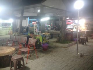 Kuliner Ramai, Pembeli Sepi: Saatnya Kapuas Fokus Menggerakkan Ekonomi Rakyat, Bukan Sekadar Mempercantik Kota