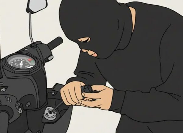 Diparkir Terkunci Stir, Motor Vario Karyawan Alfamart Trowulan Dicuri Maling