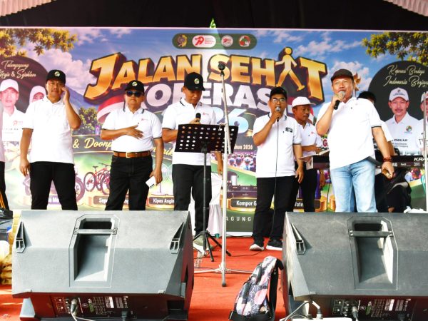 "LAUTAN MANUSIA! Puncak Hari Koperasi Ke-79 Di Tulungagung Membludak, 6.000 Warga Ikuti Jalan Sehat Berhadiah Motor