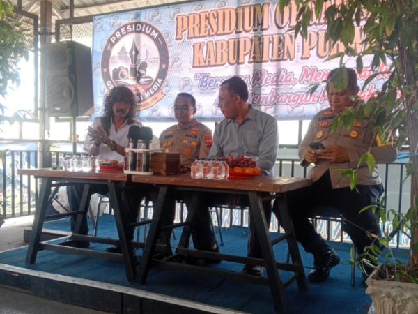 Kunjungan Kapolres Purwakarta ‎AKBP FEBRI NURJAM Ke Prasediun Organisasi Media Purwakarta