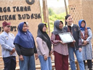Diresmikan Wamen PPA, Banyuwangi Fasilitasi Para Orang Tua di Pinggir Hutan Lanjutkan Pendidikan