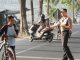 Kapolres Mojokerto Kota Turun Jalan Pimpin Pengaturan Lalin Bantu Siswa Menyeberang Jalan