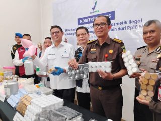 Mencapai Omzet Rp. 9 M per Tahun, Pabrik Produksi Kosmetik Ilegal 5 Tahun Beroperasi Di Kota Mojokerto Digerebek BPOM