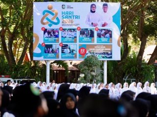 Bukan Sekadar Penjaga Tradisi, Bupati Ipuk Ajak Santri Jadi Penggerak Kemajuan Banyuwangi