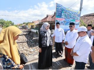 Tinjau Sungai Kalimati, Bupati Ipuk Siapkan Penanganan Terintegrasi dan Berkelanjutan