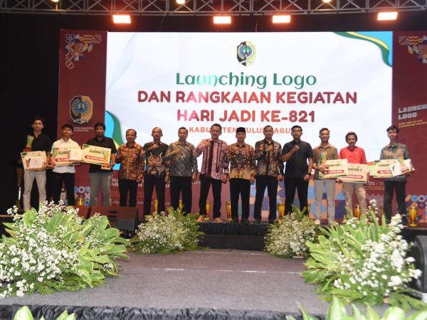 Mulai Dipanaskan! Plt. Bupati Tulungagung, H.AHMAD BAHARUDIN, S.M., M.M., Resmi Luncurkan Logo Dan Rangkaian Agenda Perayaan Hari Jadi Ke-821 Kabupaten Tulungagung Di Taman Titik 0 Km